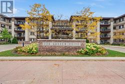 211 - 128 GARDEN DRIVE Oakville, ON L6K 0H7