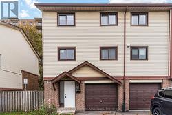 11 - 11 MCCALLUM COURT Brampton, ON L6W 3M4