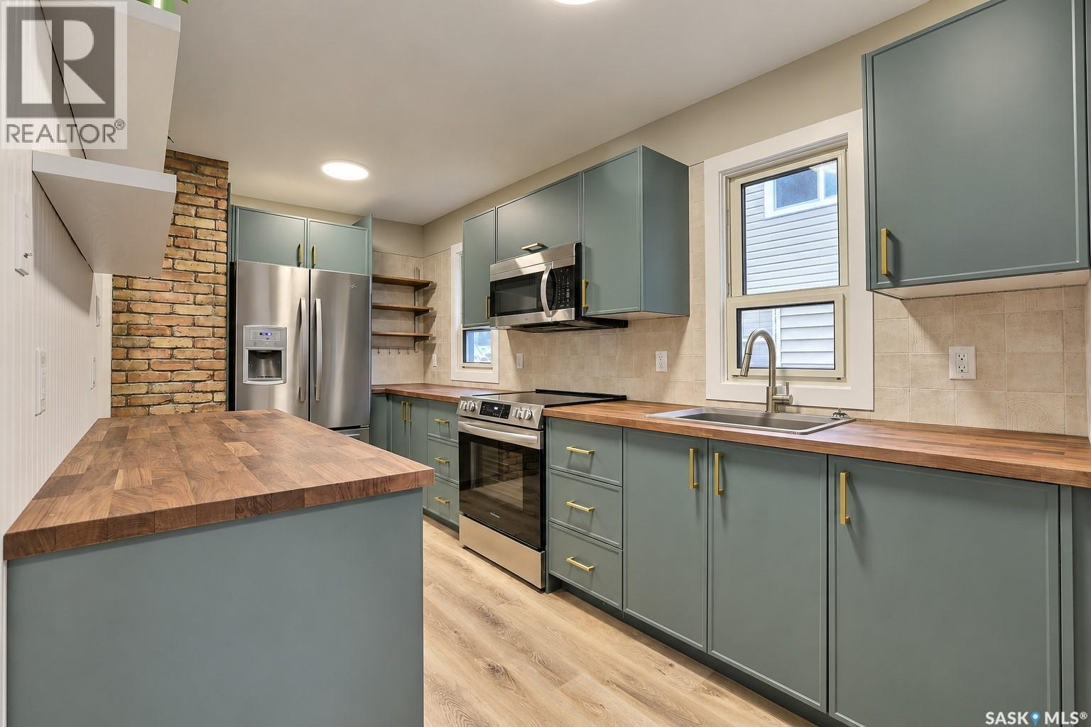 3721 Caen Avenue, Regina, SK