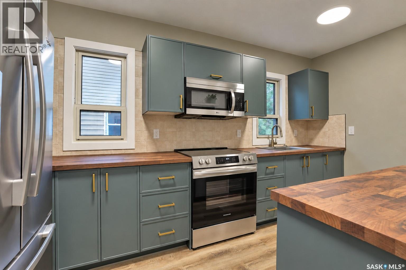 3721 Caen Avenue, Regina, SK