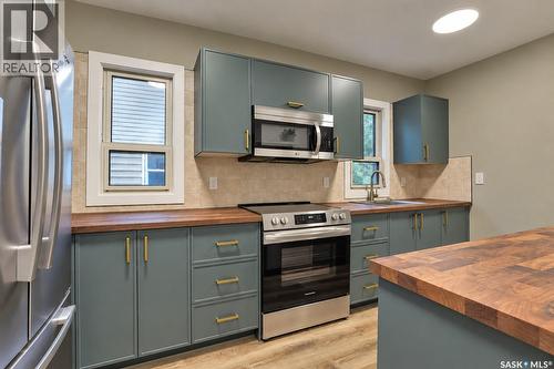 3721 Caen Avenue, Regina, SK 