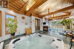 16 REDWOOD COURT  Hamilton, ON L8G 2Y4