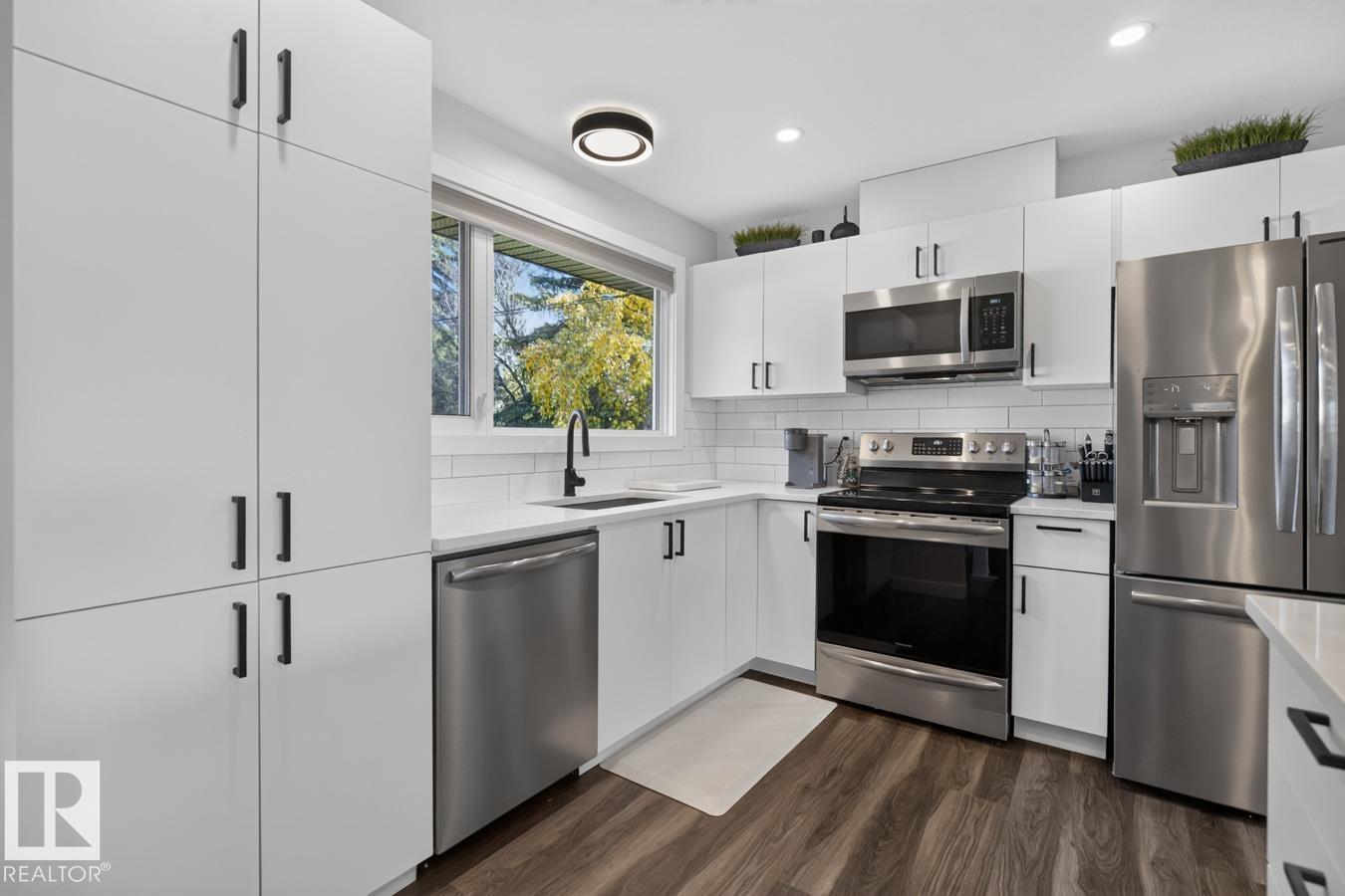 7404 92 Av Nw, Edmonton, AB
