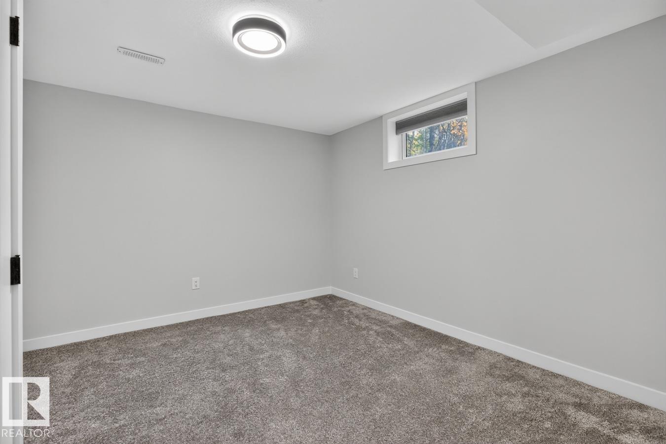 7404 92 Av Nw, Edmonton, AB