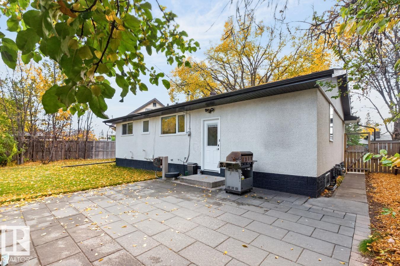 7404 92 Av Nw, Edmonton, AB