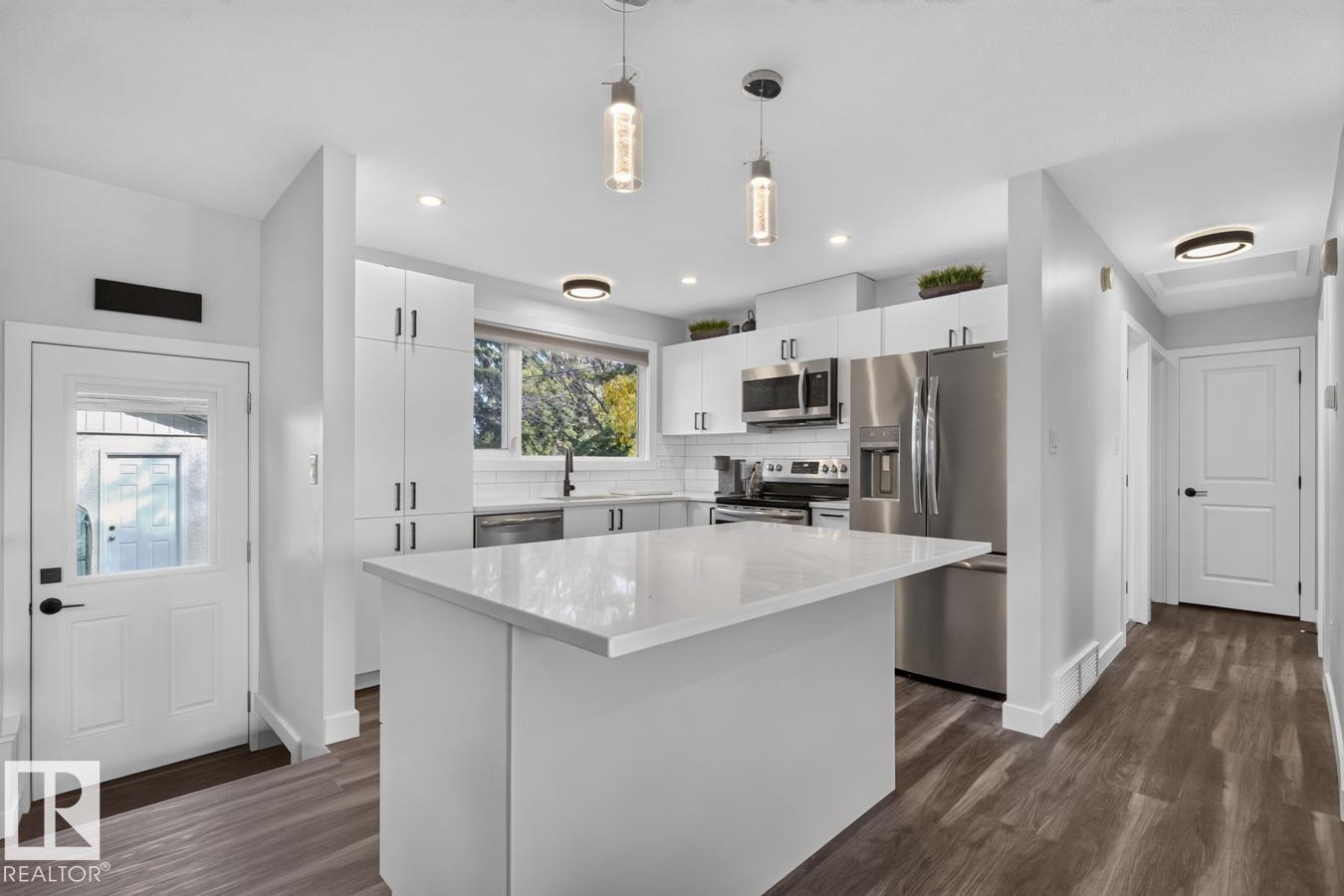 7404 92 Av Nw, Edmonton, AB