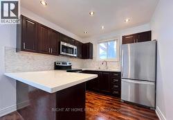 UPPER - 195 TAYLOR MILLS DRIVE N Richmond Hill, ON L4C 2T5