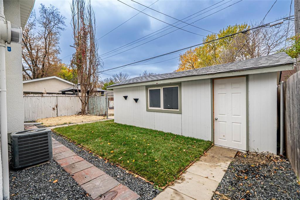 423 Beaverbrook Street, Winnipeg, MB