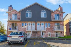 2-55 Rue de Sauternes Gatineau (Gatineau), QC J8R 2T9