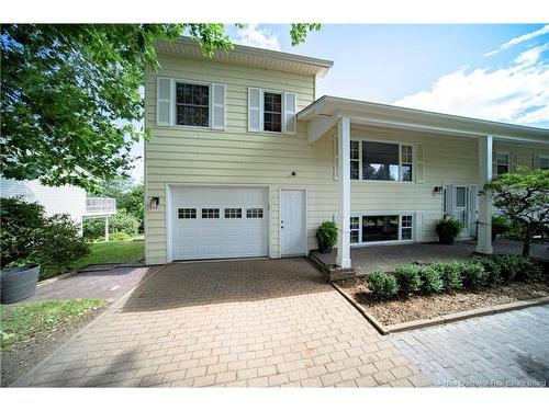 612 Glengarry Pl, Fredericton, NB 