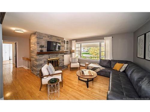 612 Glengarry Pl, Fredericton, NB 