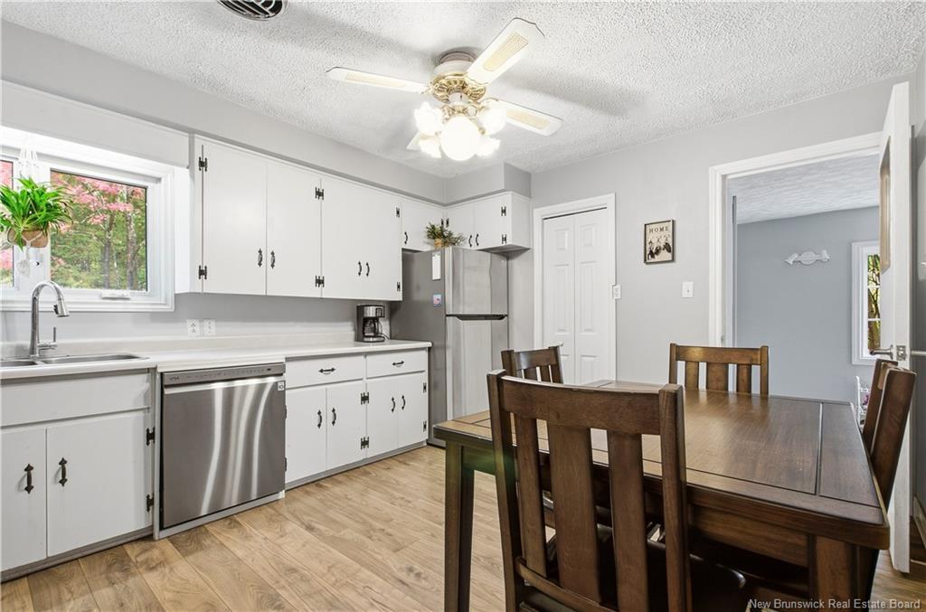 22 Bailey Ave, Fredericton, NB