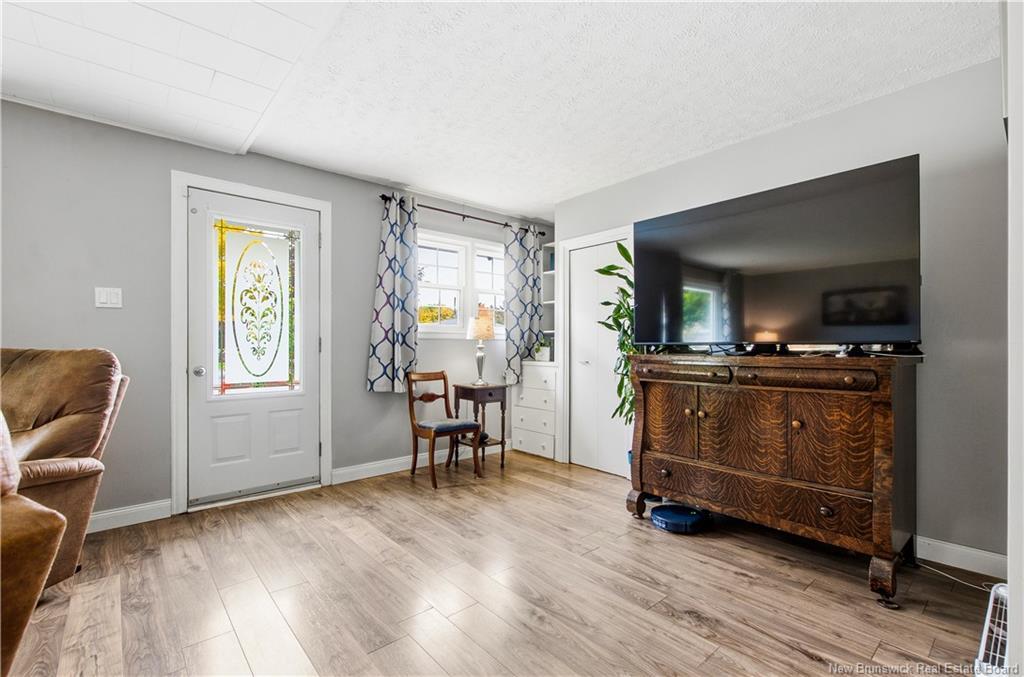 22 Bailey Ave, Fredericton, NB