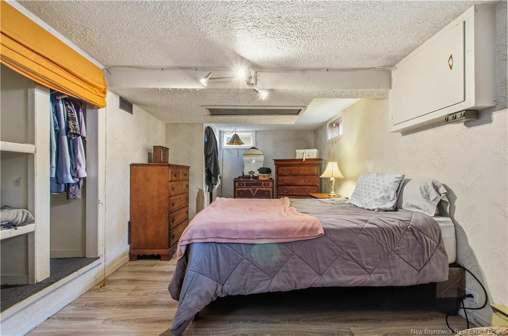 22 Bailey Ave, Fredericton, NB