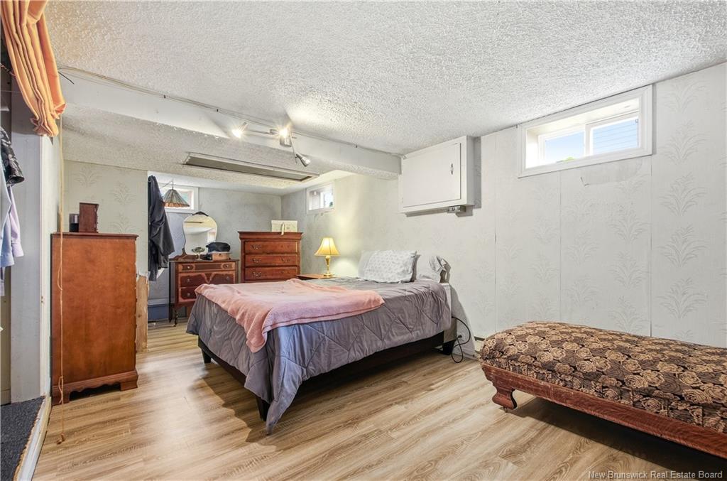 22 Bailey Ave, Fredericton, NB