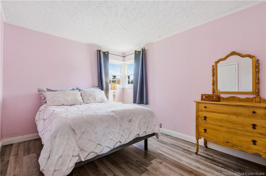 22 Bailey Ave, Fredericton, NB