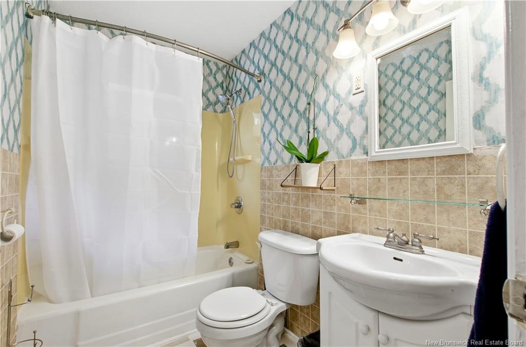 22 Bailey Ave, Fredericton, NB