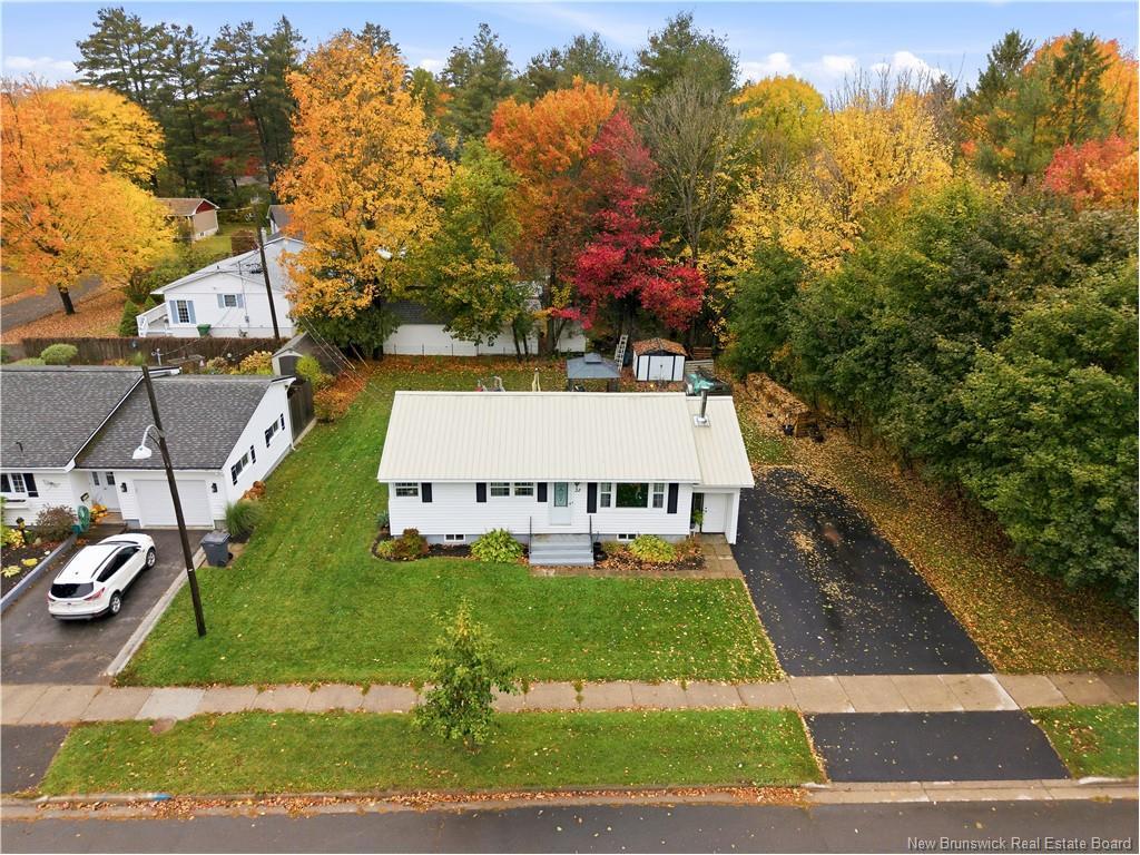 22 Bailey Ave, Fredericton, NB