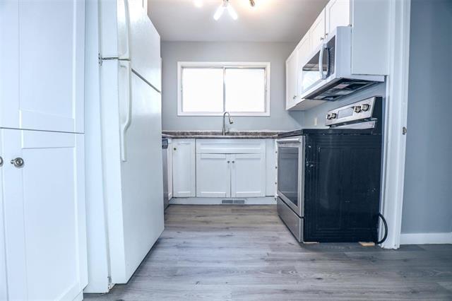 26 Agincourt Rd, Winnipeg, MB