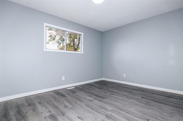 26 Agincourt Rd, Winnipeg, MB