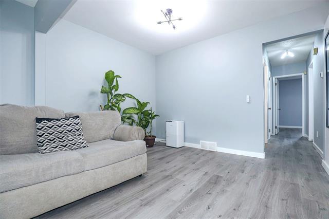 26 Agincourt Rd, Winnipeg, MB