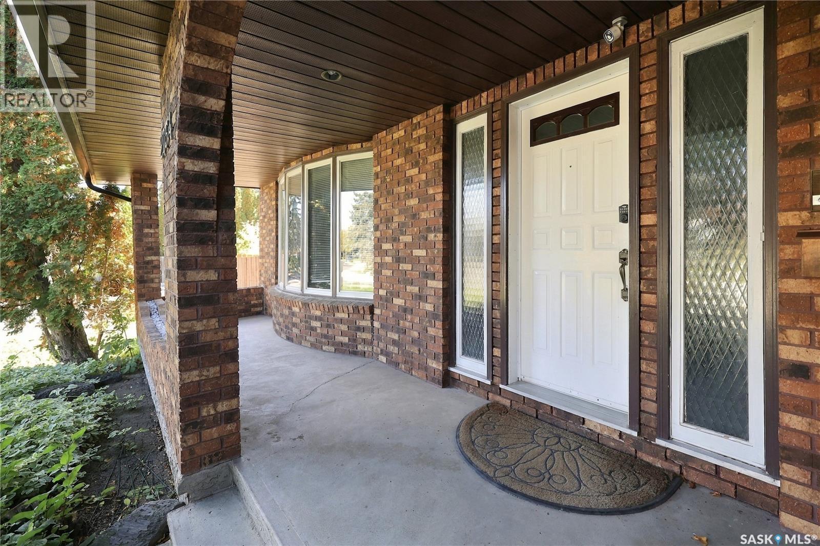 2054 Braun Bay E, Regina, SK