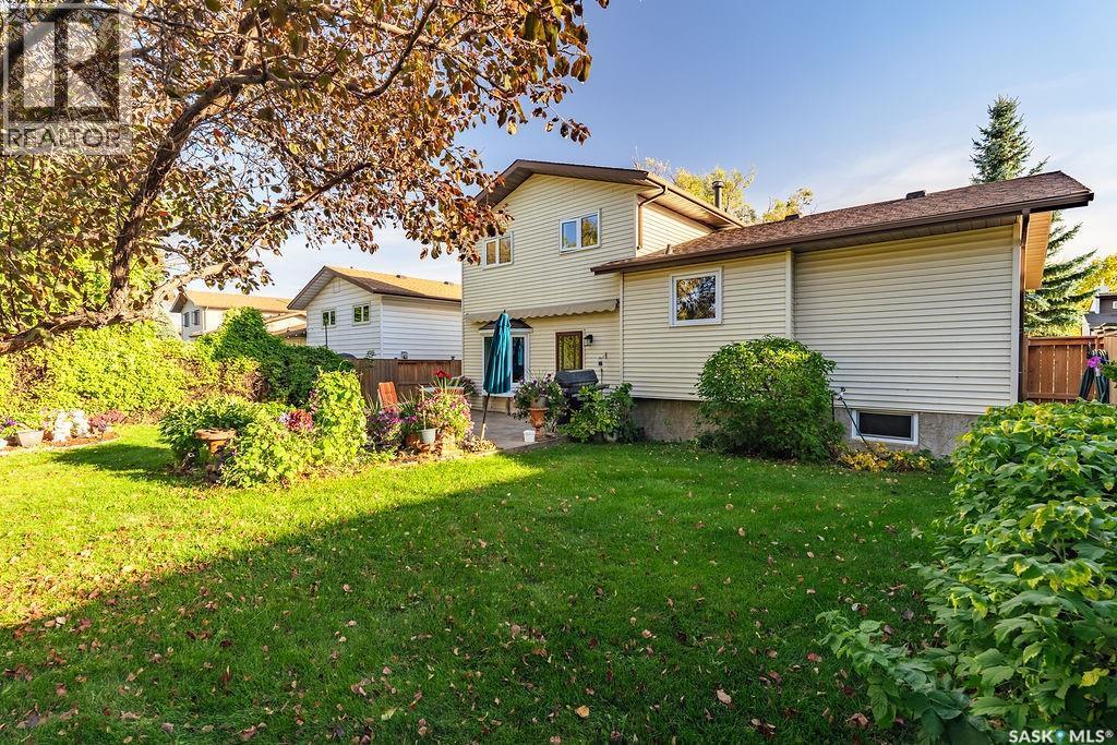 222 Gathercole Crescent, Saskatoon, SK