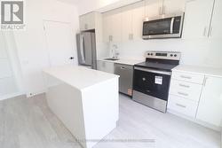 111 - 2782 BARTON STREET E  Hamilton, ON L8E 0L3