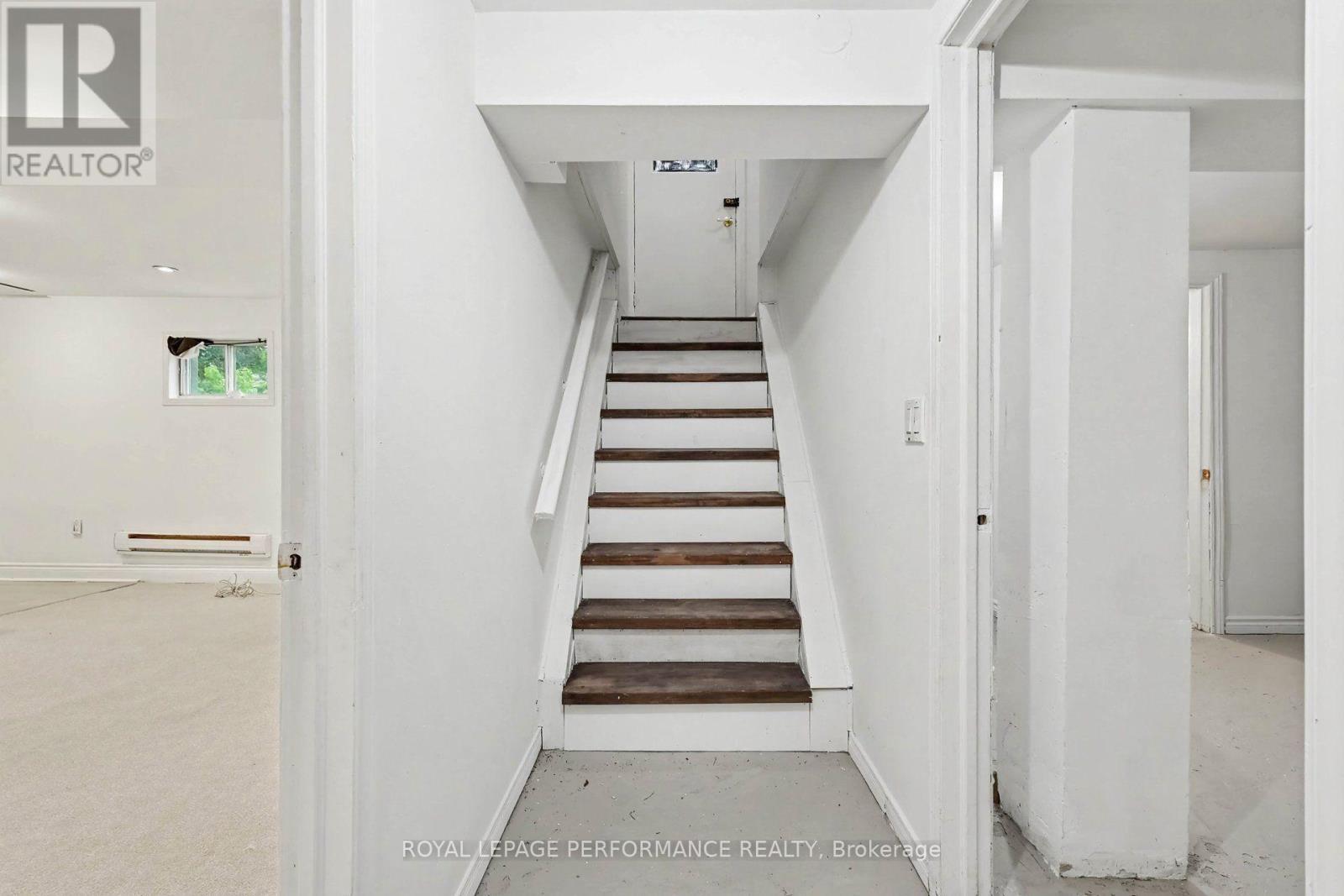 856 Iroquois Road, Ottawa, ON
