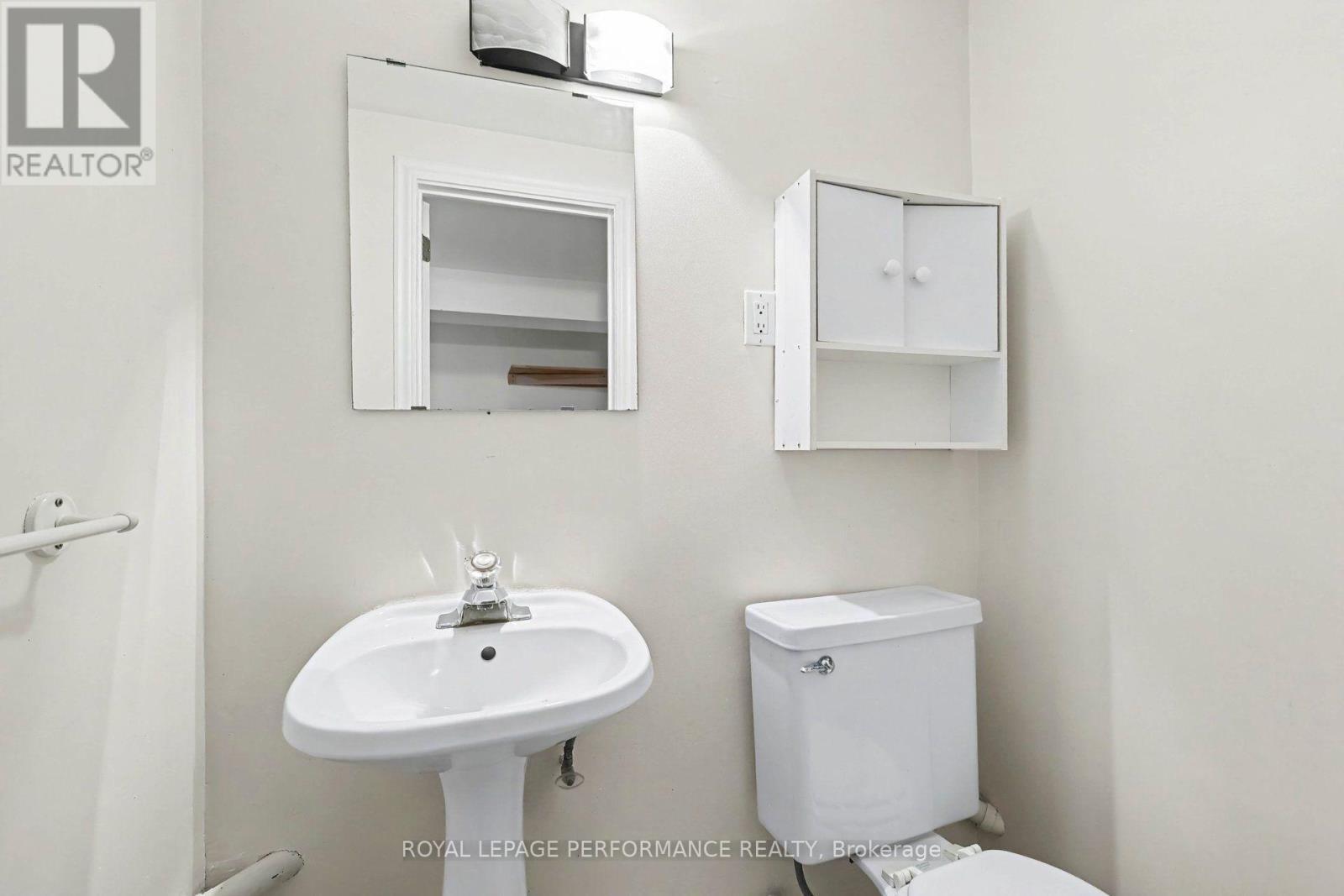 856 Iroquois Road, Ottawa, ON