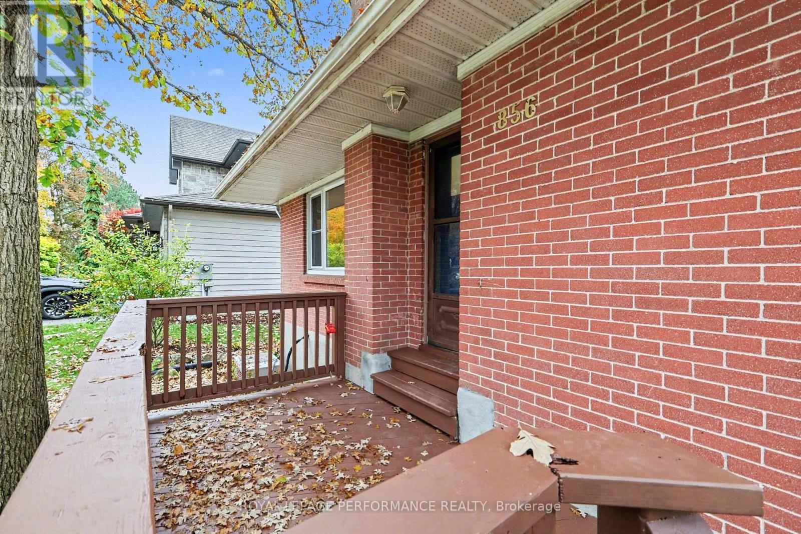 856 Iroquois Road, Ottawa, ON