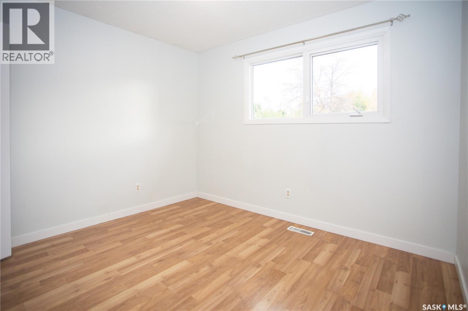 114 Willoughby Crescent, Saskatoon, SK