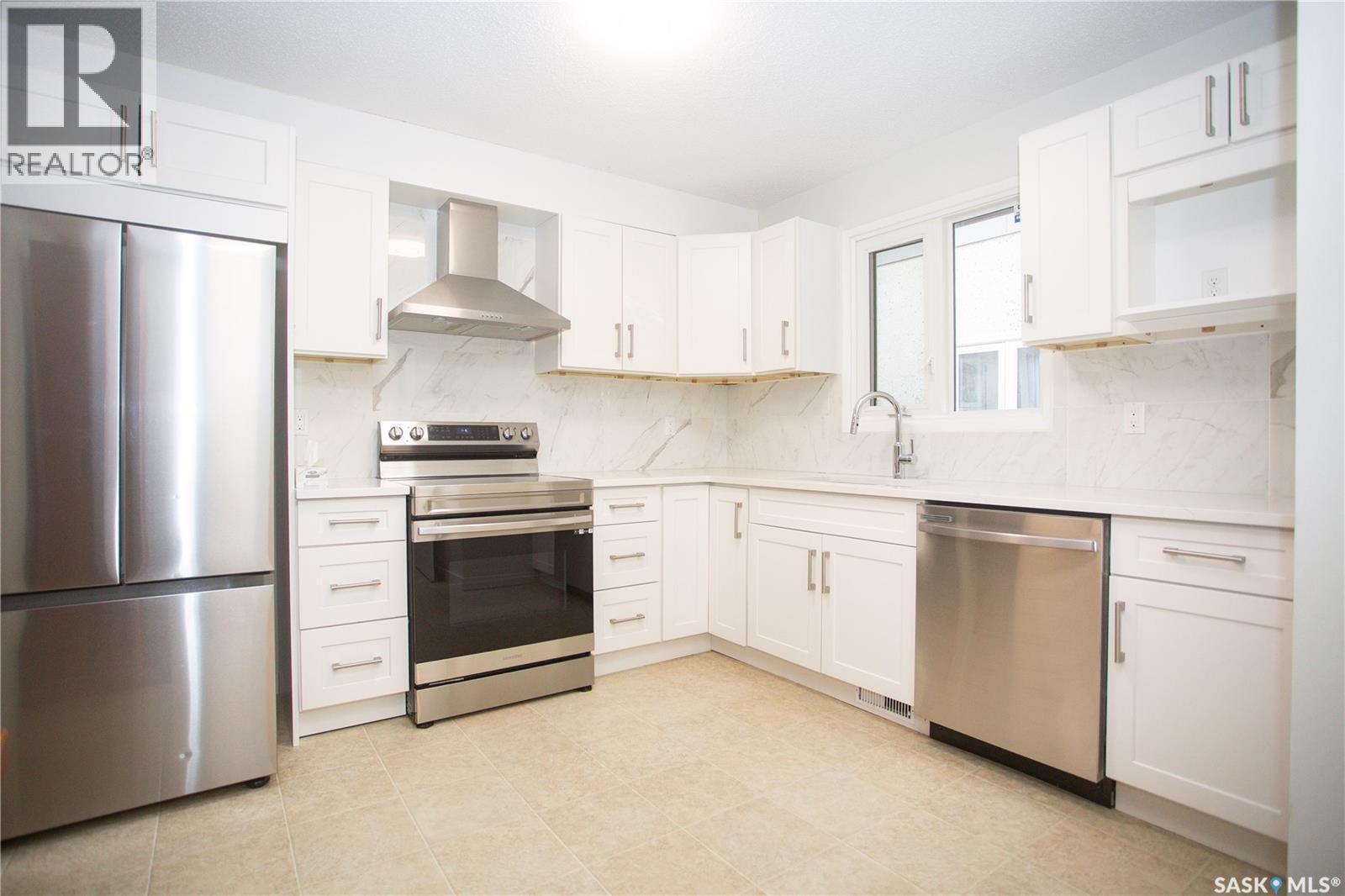 114 Willoughby Crescent, Saskatoon, SK