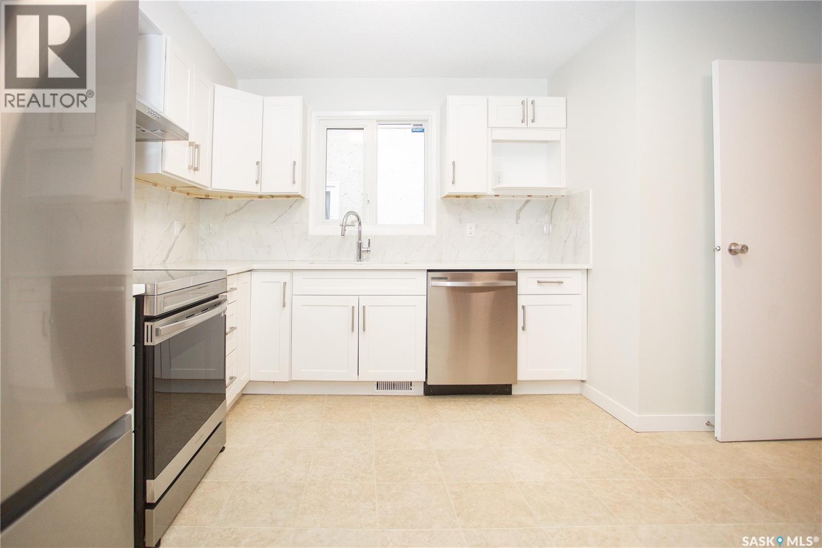 114 Willoughby Crescent, Saskatoon, SK
