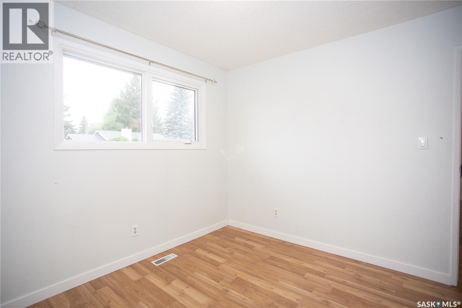 114 Willoughby Crescent, Saskatoon, SK