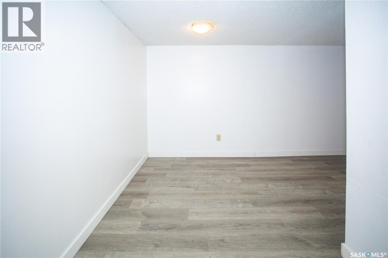 114 Willoughby Crescent, Saskatoon, SK