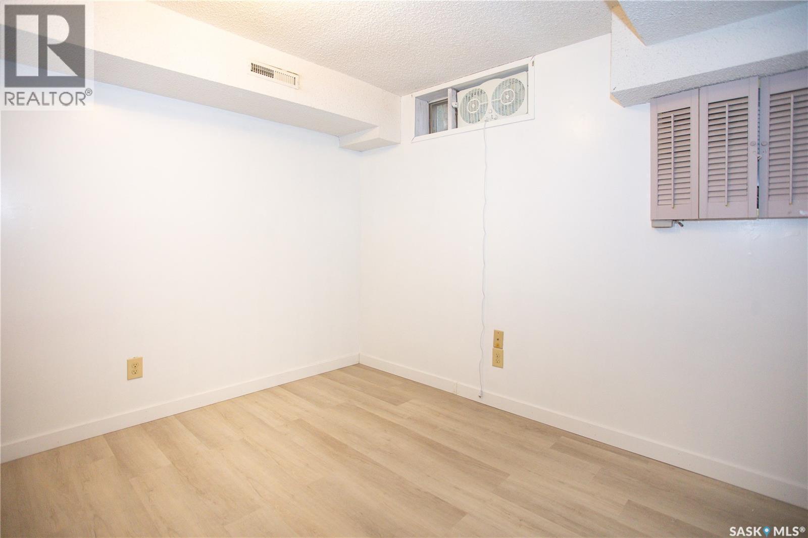 114 Willoughby Crescent, Saskatoon, SK