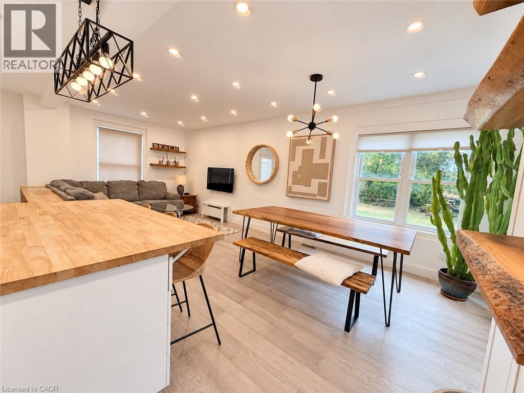 826 Beach Boulevard, Hamilton, ON