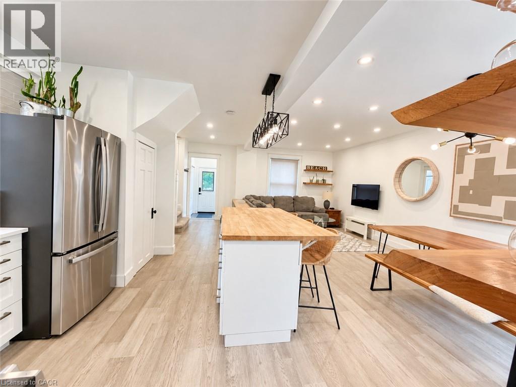 826 Beach Boulevard, Hamilton, ON