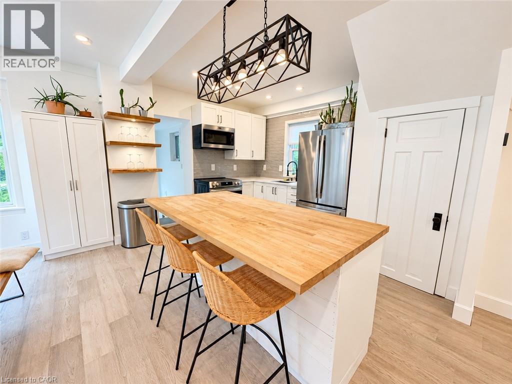 826 Beach Boulevard, Hamilton, ON