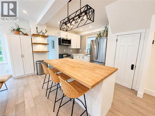 826 Beach Boulevard, Hamilton, ON 