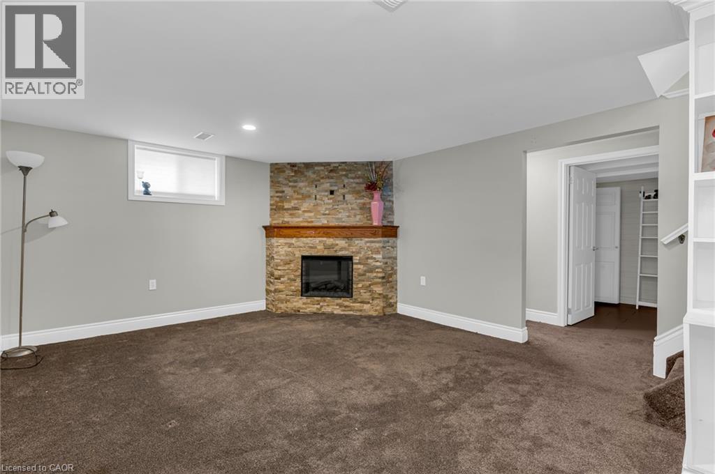 16 Glebe Court, Hamilton, ON
