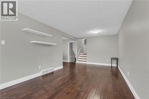 16 Glebe Court, Hamilton, ON 