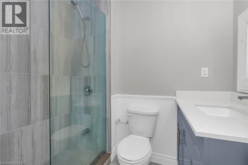 16 Glebe Court, Hamilton, ON