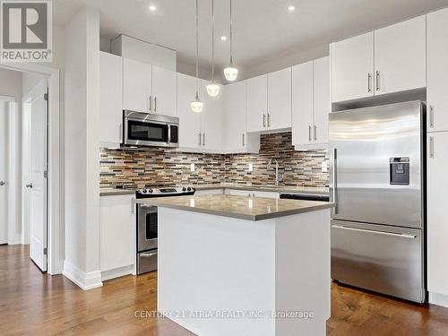 512 - 15277 YONGE STREET  Aurora, ON L4G 1Y3