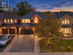82 DUNVEGAN CRESCENT Brampton, ON L7A 3L4