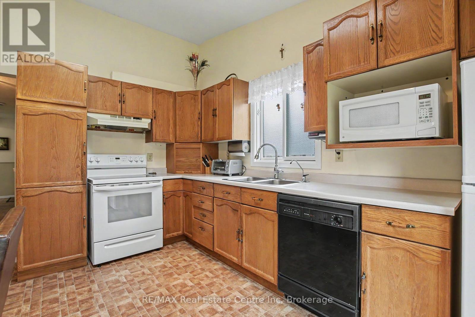 78 Rolling Meadows Drive, Kitchener, ON