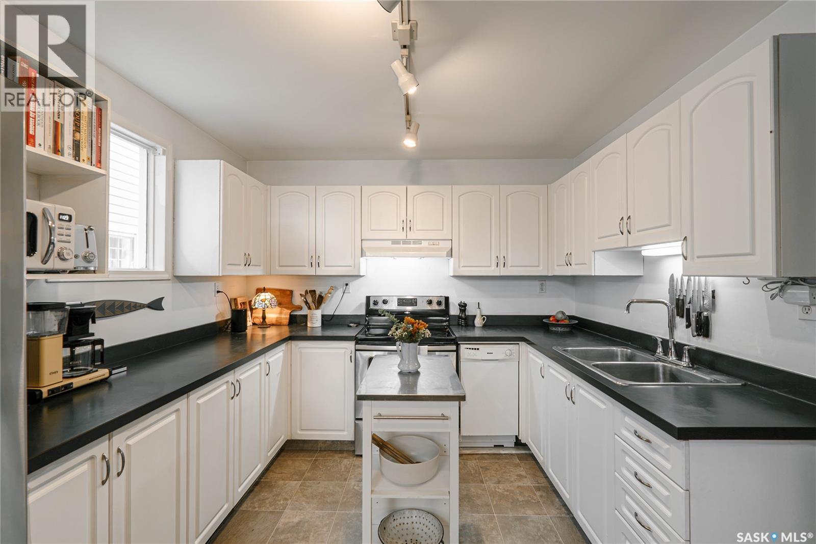 408 25Th Street W, Saskatoon, SK