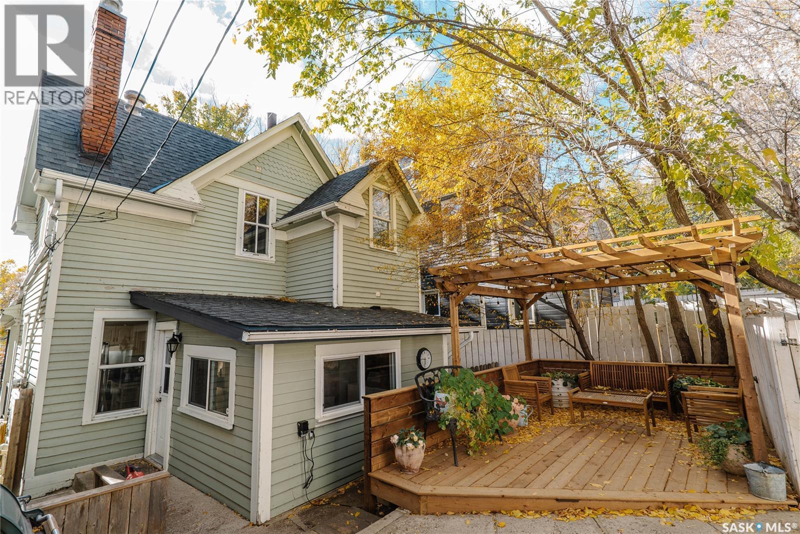 408 25Th Street W, Saskatoon, SK