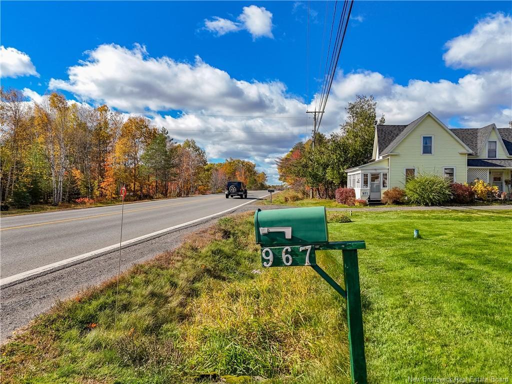 967 Clements Dr, Fredericton, NB